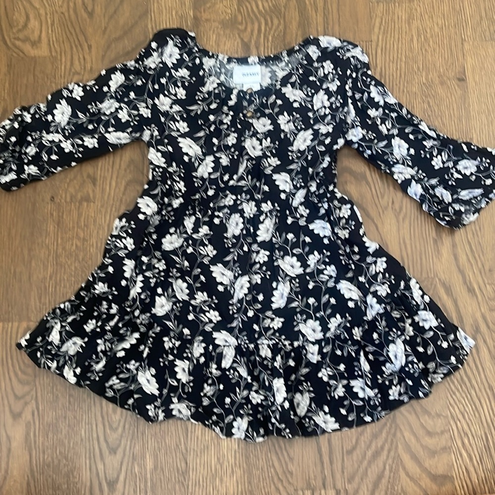 Old Navy dress with gathered waist size 2T, like new